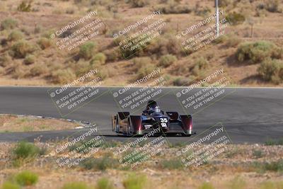 media/Jun-01-2025-CalClub SCCA (Sun) [[eae223c5dd]]/Group 3/Qualifying/